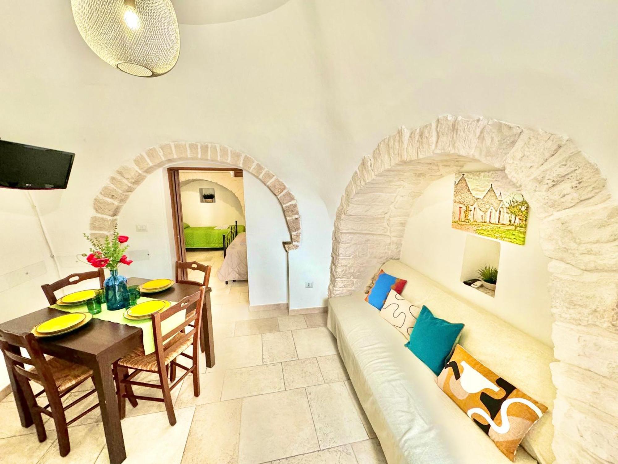 アルベロベッロ Trulli Moonヴィラ 部屋 写真