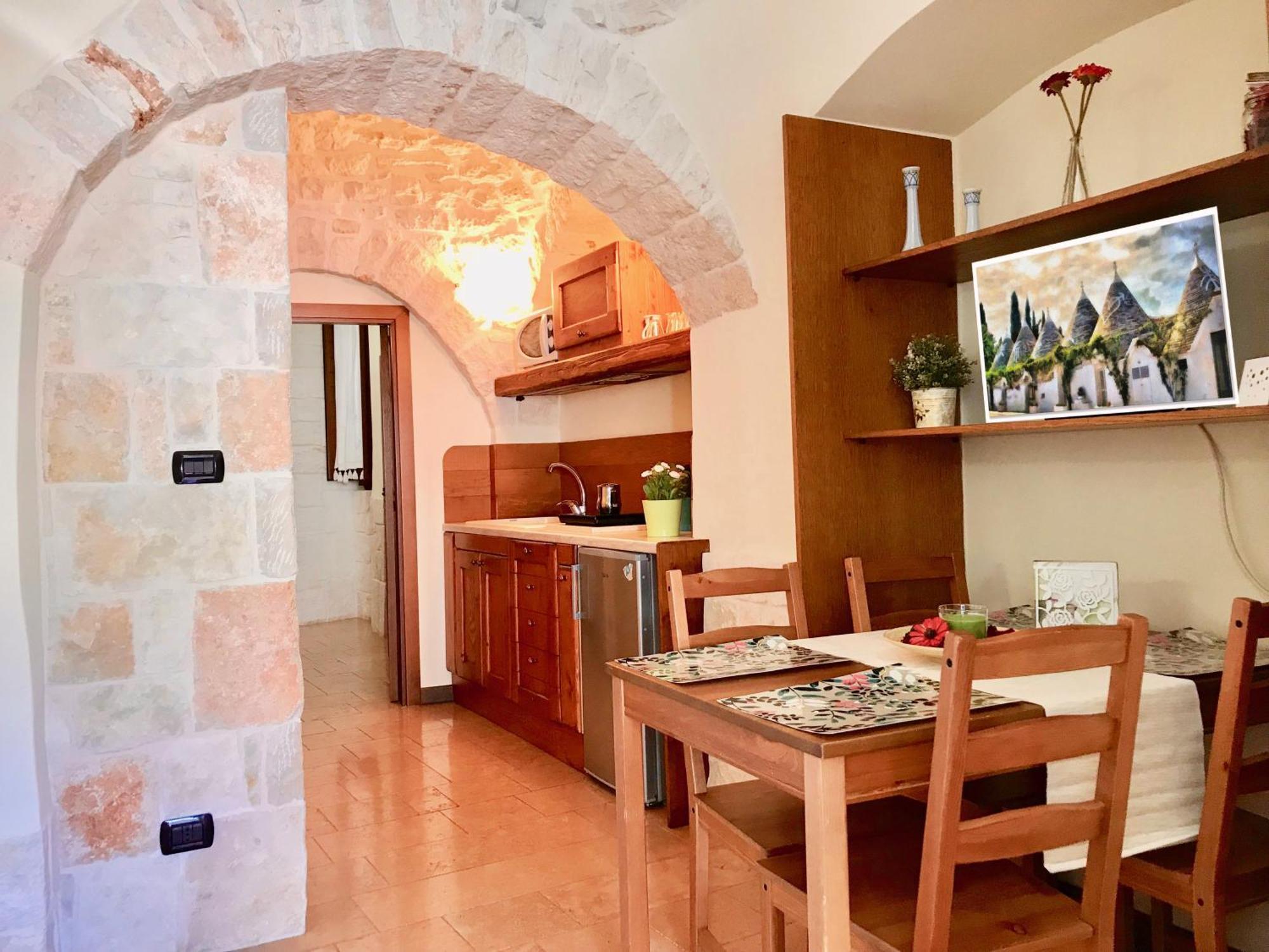 アルベロベッロ Trulli Moonヴィラ 部屋 写真