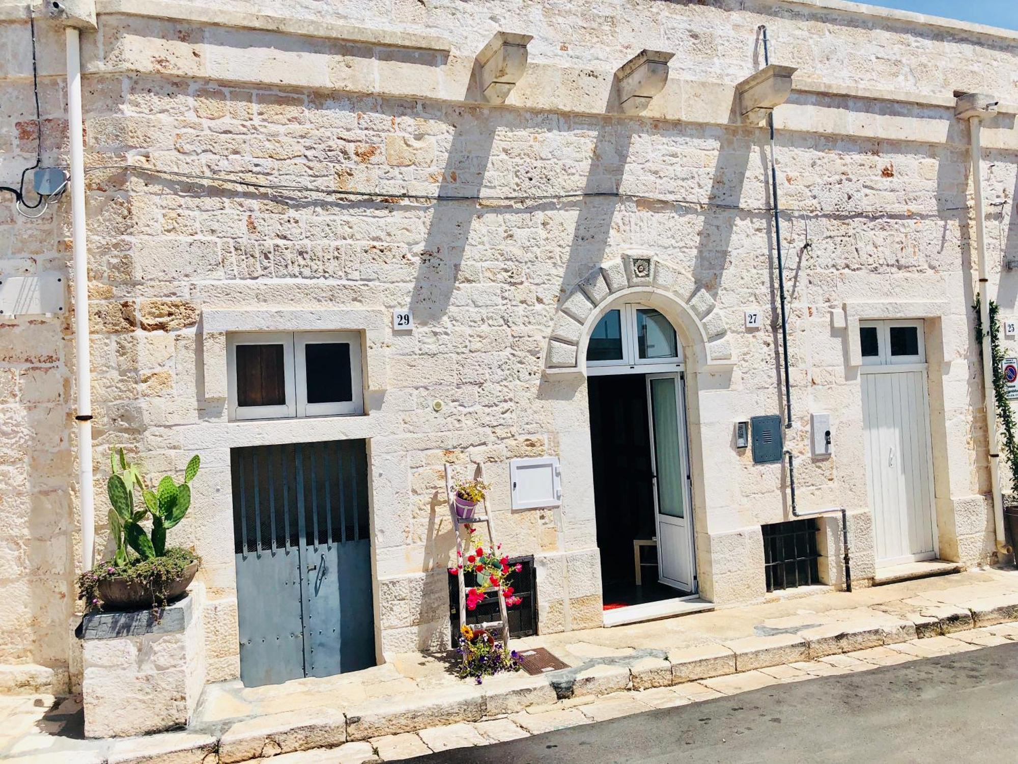 アルベロベッロ Trulli Moonヴィラ 部屋 写真