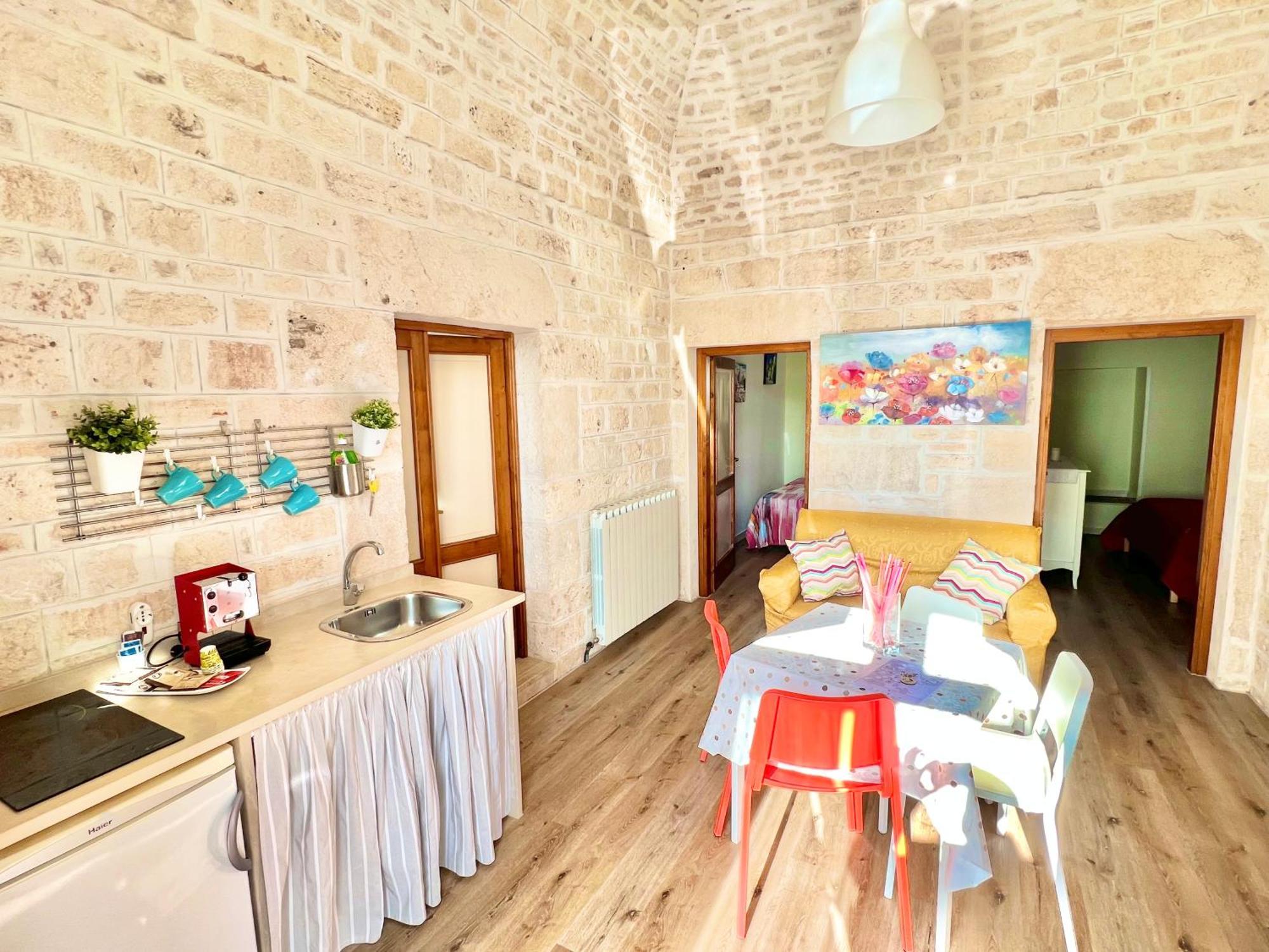 アルベロベッロ Trulli Moonヴィラ 部屋 写真